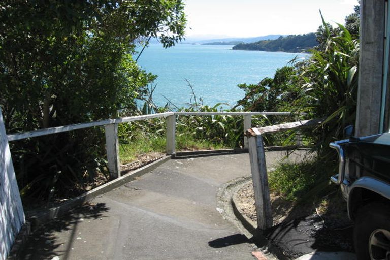 Photo of property in 13 Kio Road, Hataitai, Wellington, 6021