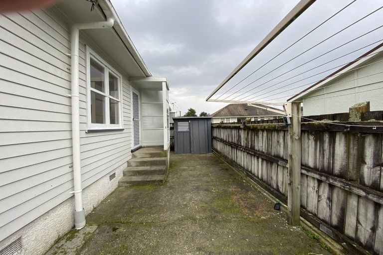 Photo of property in 98c Waiwhetu Road, Waterloo, Lower Hutt, 5011