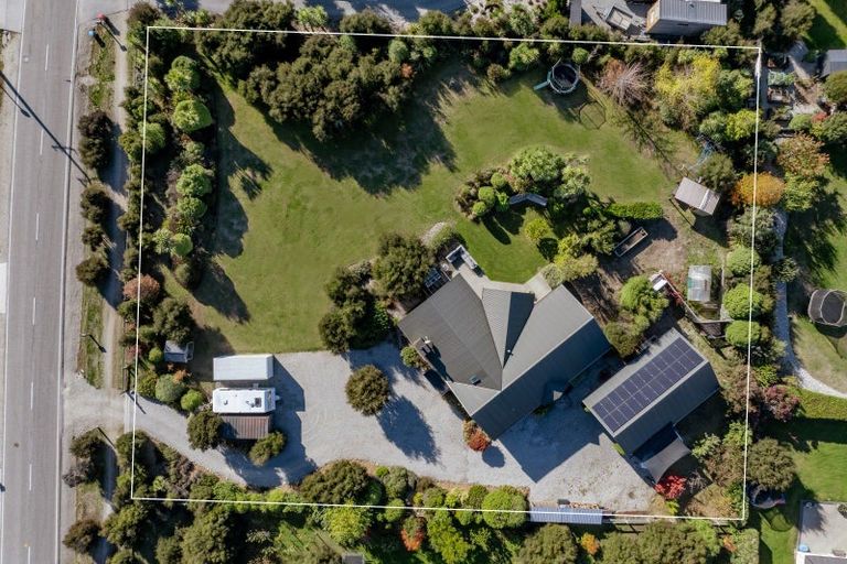 Photo of property in 916 Aubrey Road, Albert Town, Wanaka, 9305