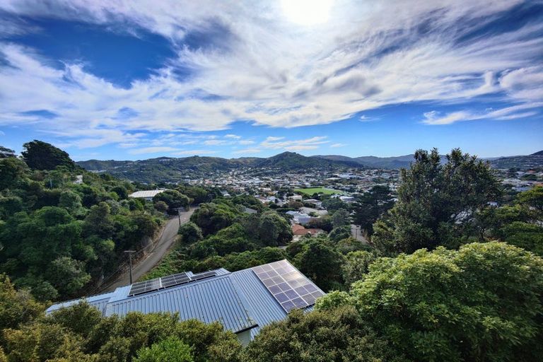 Photo of property in 32 Wrights Hill Road, Karori, Wellington, 6012