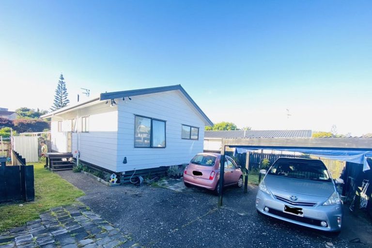 Photo of property in 1/42 Starforth Place, Henderson, Auckland, 0612