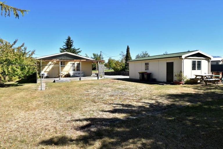 Photo of property in 11 Ruataniwha Road, Twizel, 7901
