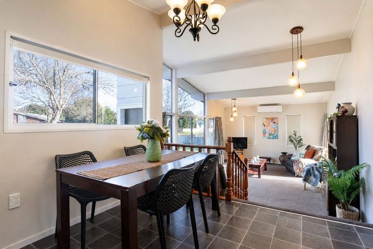 Photo of property in 76 Oakfield Crescent, Pukete, Hamilton, 3200