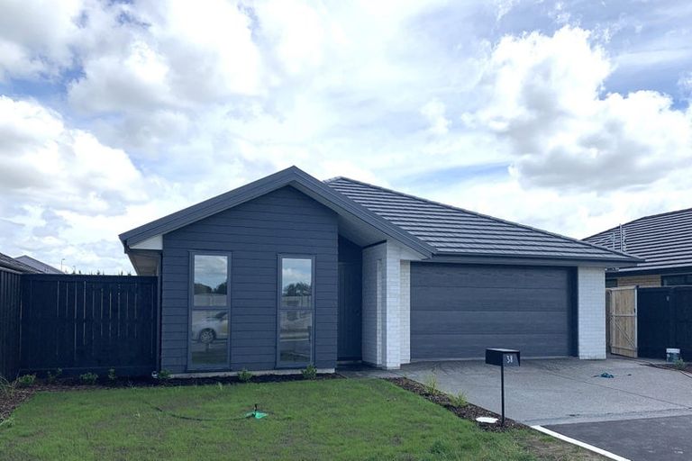 Photo of property in 38 Eileen Way, Rolleston, 7615