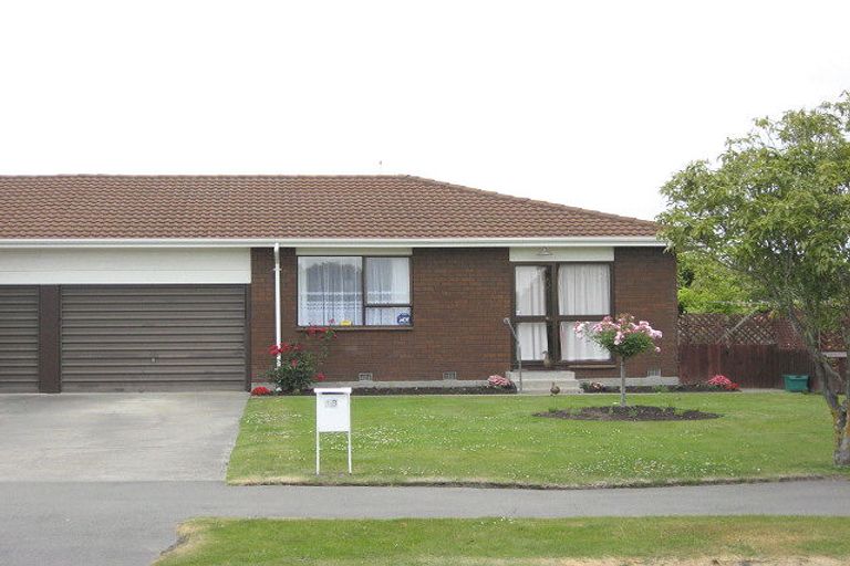 Photo of property in 18 Radiata Avenue, Parklands, Christchurch, 8083