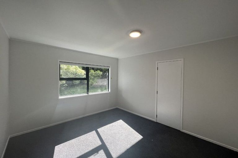Photo of property in 7 Vera Road, Te Atatu South, Auckland, 0610