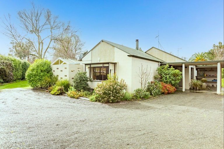 Photo of property in 36 Church Street, Waipawa, 4210