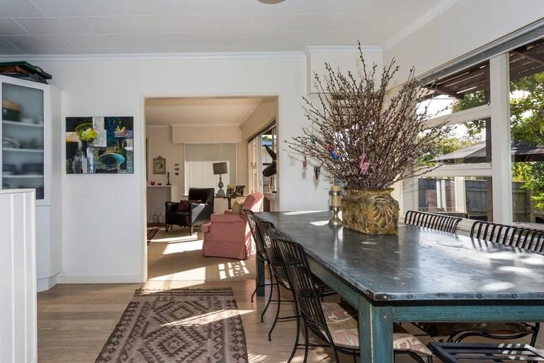 Photo of property in 51 Reynolds Road, Havelock North, 4130