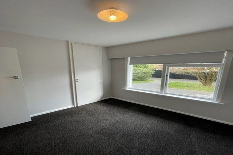 Photo of property in 32 Tintern Avenue, Avonhead, Christchurch, 8042