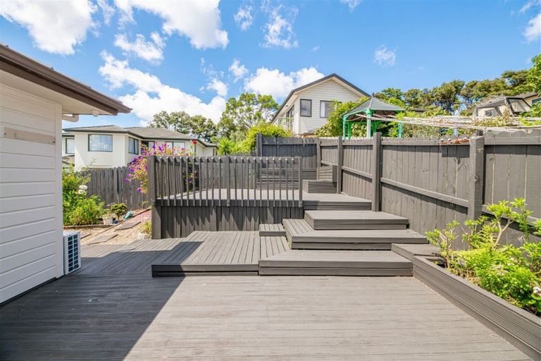 Photo of property in 76 San Valentino Drive, Henderson, Auckland, 0612