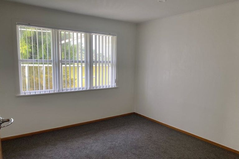 Photo of property in 14 Mcclintock Road, Massey, Auckland, 0614