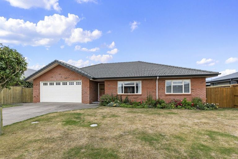 Photo of property in 6 Lancewood Way, Rangiora, 7400