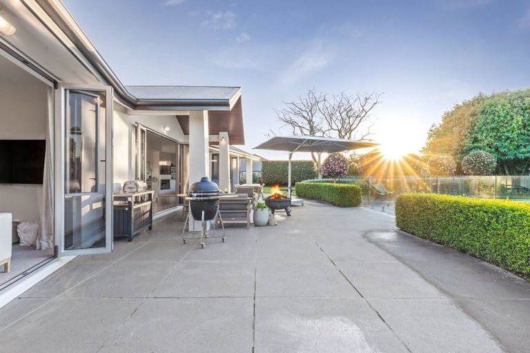 Photo of property in 1 Norfolk Drive, Cambridge, 3434