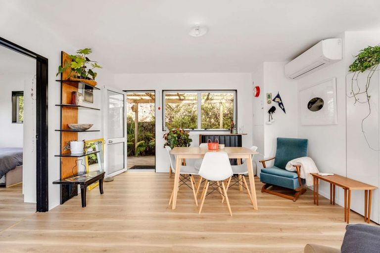 Photo of property in 33 Windsor Drive, Tairua, 3508