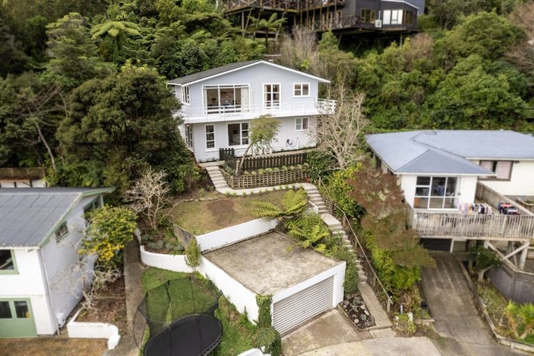 Photo of property in 8 Damian Grove, Waterloo, Lower Hutt, 5011