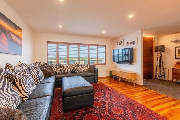 Photo of property in 62 Meeanee Quay, Westshore, Napier, 4110