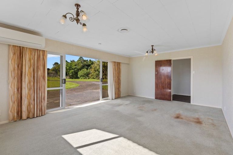 Photo of property in 2133 Wiremu Road, Newall, New Plymouth, 4381