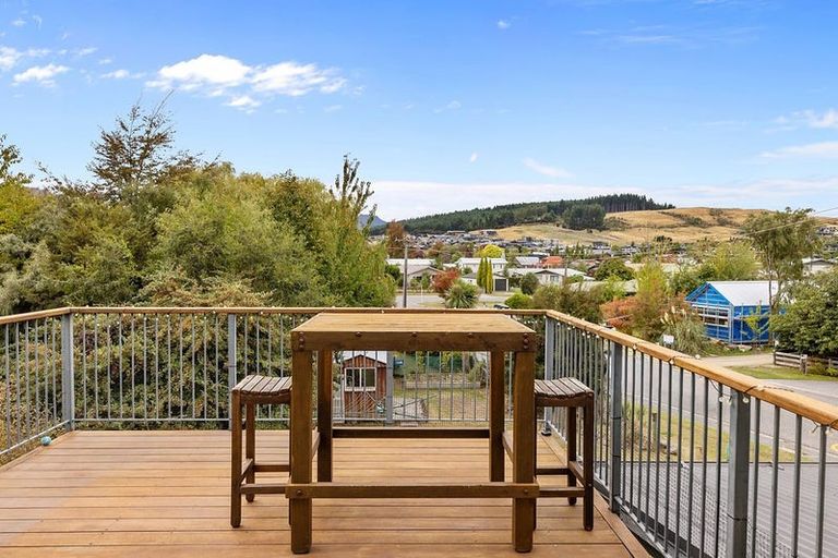 Photo of property in 70 Beech Street, Wanaka, 9305
