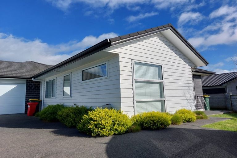 Photo of property in 16 Leebank Crescent, Riverhead, 0820