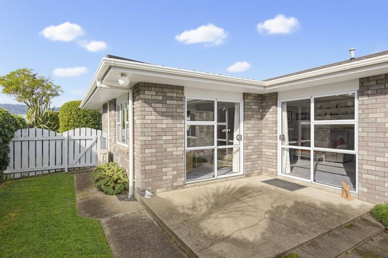 Photo of property in 16 Easton Way, Levin, 5510