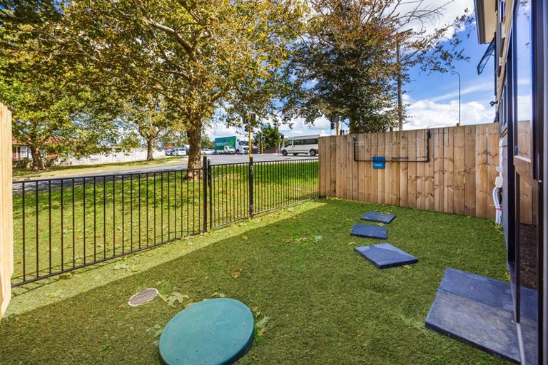 Photo of property in 2/2 Donnell Avenue, Favona, Auckland, 2024