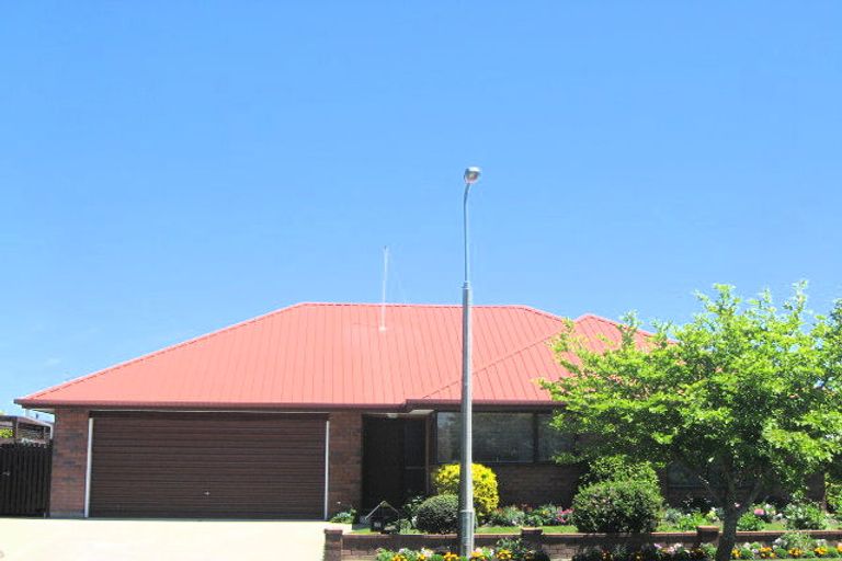 Photo of property in 54 Ben Nevis Drive, Broomfield, Christchurch, 8042