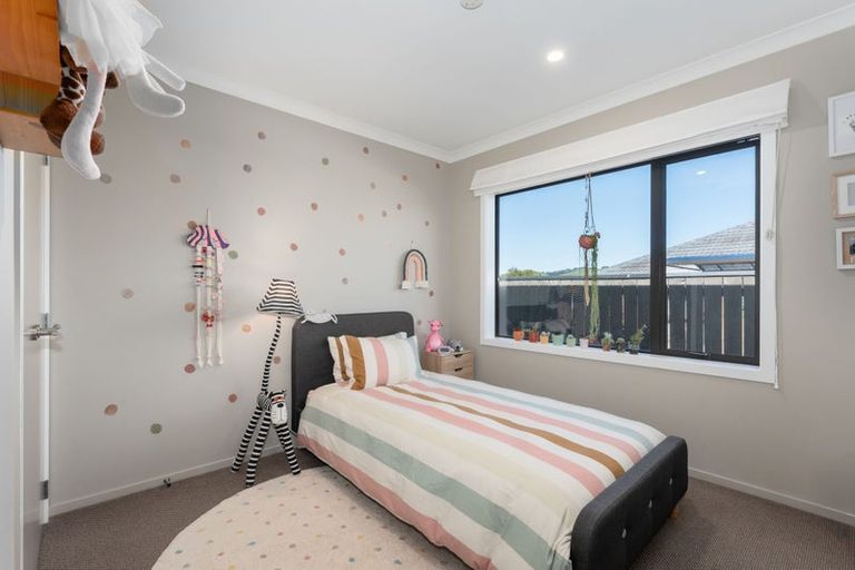 Photo of property in 21 Nelson Avenue, Aotea, Porirua, 5024