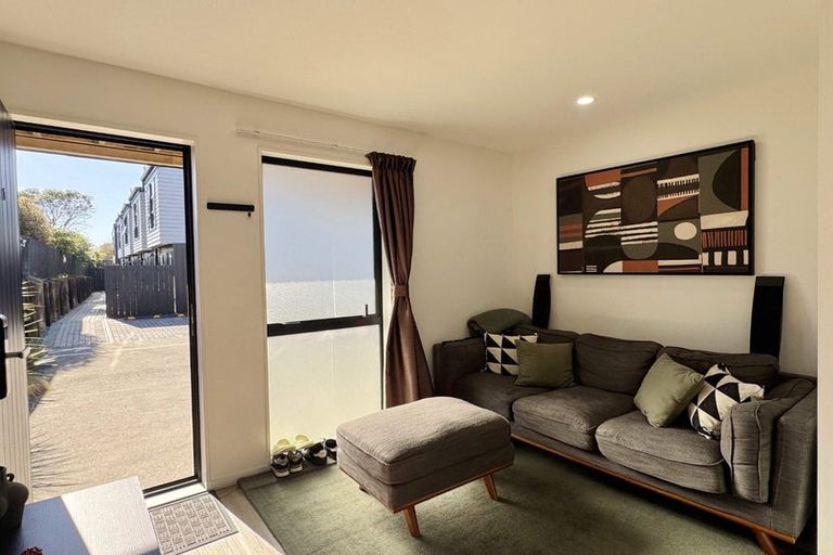 Photo of property in 1/60 Triangle Road, Massey, Auckland, 0614