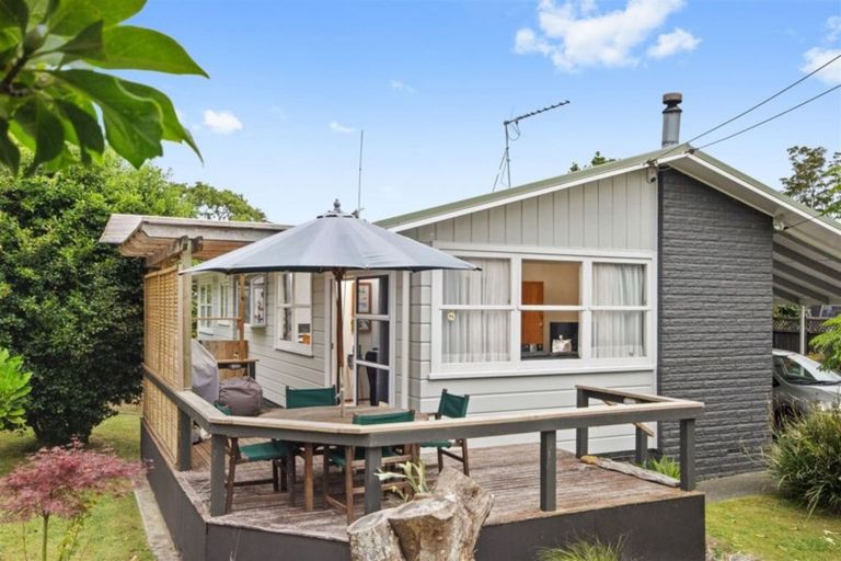 Photo of property in 11 Halberg Street, Papakura, 2110