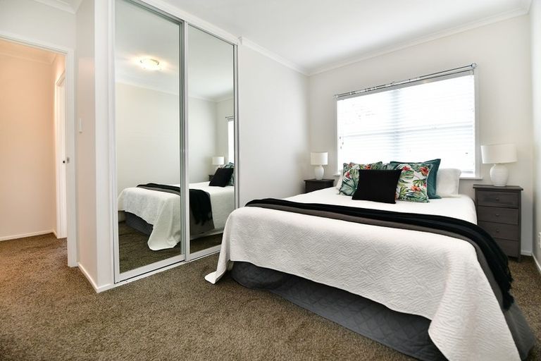 Photo of property in 12 Forest Glen, Orewa, 0931