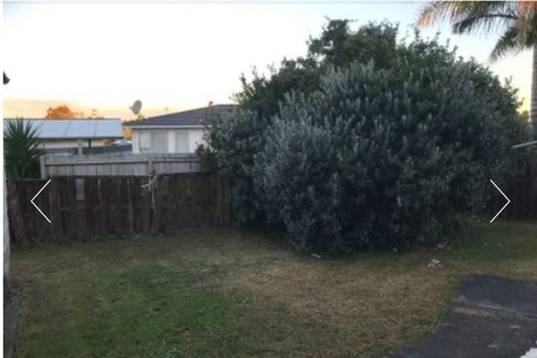 Photo of property in 11 Medina Place, Half Moon Bay, Auckland, 2012