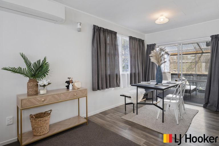 Photo of property in 11 Burndale Terrace, Manurewa, Auckland, 2102