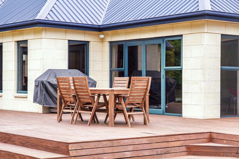 Photo of property in 75 Main North Road, Geraldine, 7930