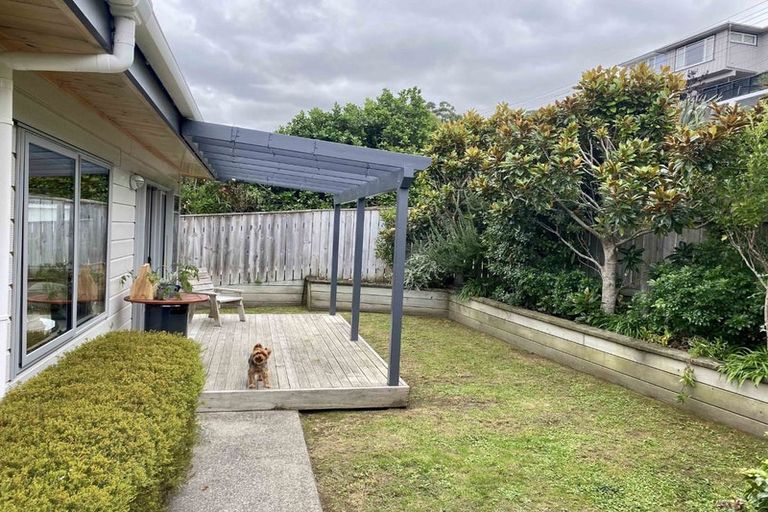 Photo of property in 108a Tauhinu Road, Miramar, Wellington, 6022