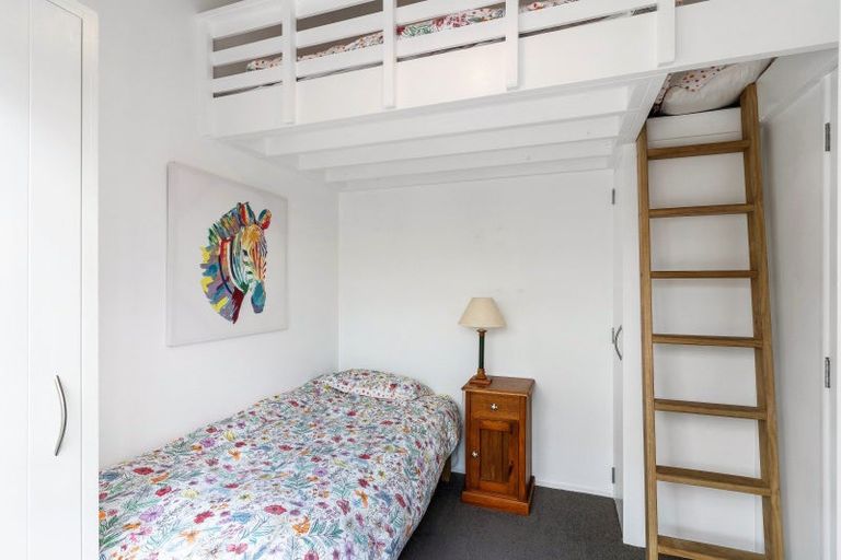 Photo of property in 218 Patuwai Drive, Whangamata, 3620