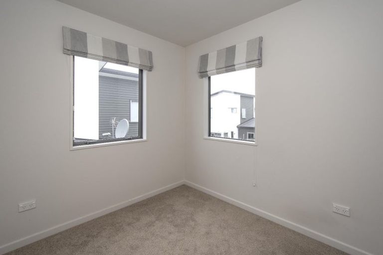 Photo of property in 5 Longueval Lane, Broomfield, Christchurch, 8042