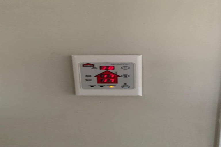 Photo of property in 7 Graeme Avenue, Mangere East, Auckland, 2024