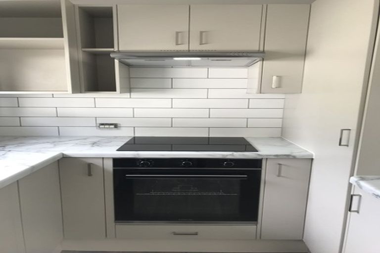 Photo of property in 119 Lynn Road, Bayview, Auckland, 0629