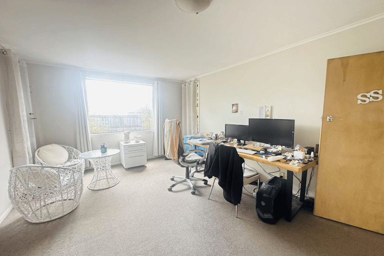 Photo of property in 64 Golf Road, New Lynn, Auckland, 0600