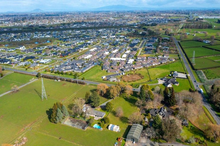 Photo of property in 166 Saint Kilda Road, Cambridge, 3493