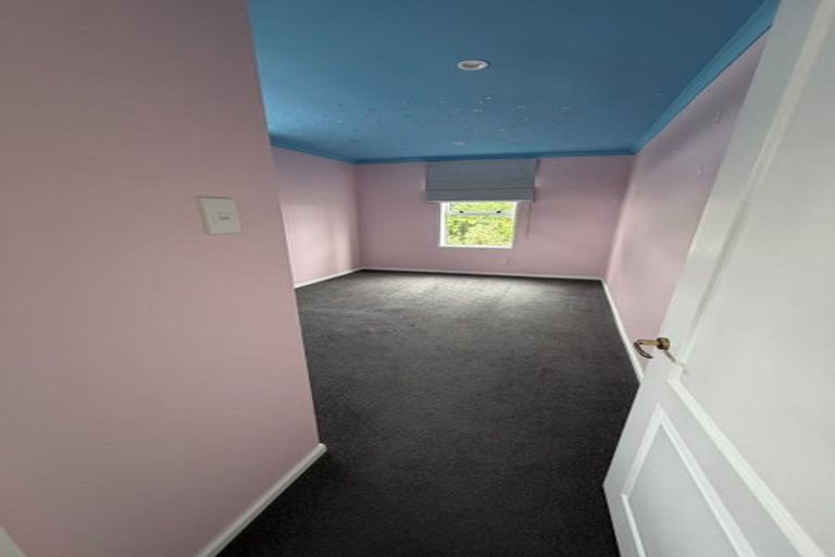 Photo of property in 124 Pemberton Avenue, Bayview, Auckland, 0629