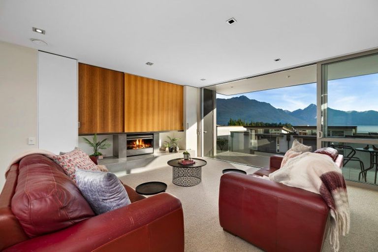 Photo of property in The Beeches Apartments, 9/60 Hallenstein Street, Queenstown, 9300