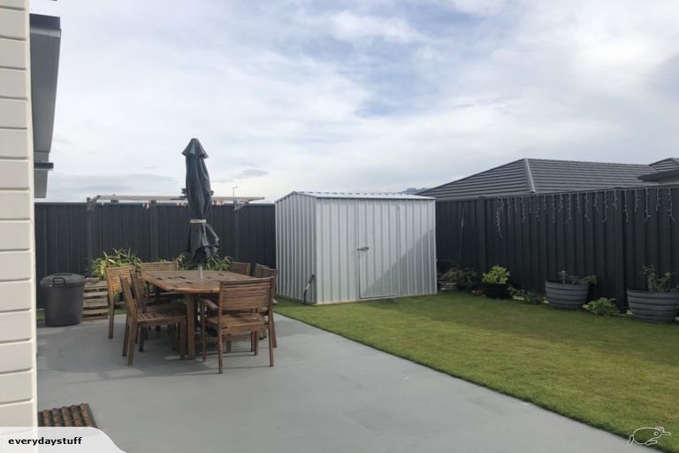 Photo of property in 12 Buddle Road, Wallaceville, Upper Hutt, 5018