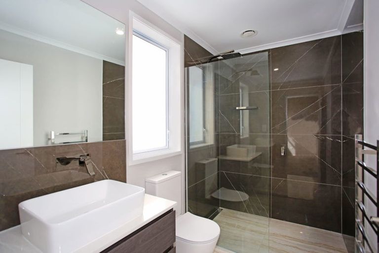 Photo of property in 1 Te Paahi Avenue, Waiuku, 2123