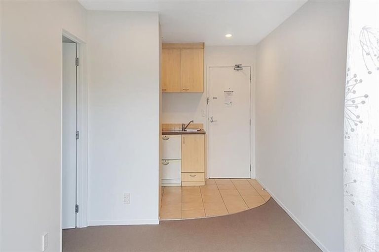 Photo of property in 1e/10 Crown Lynn Place, New Lynn, Auckland, 0600