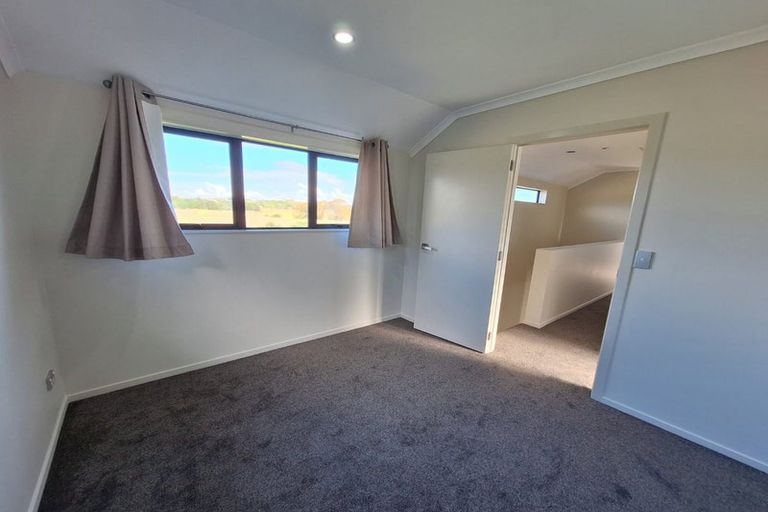 Photo of property in 28a Wallson Crescent, Wiri, Auckland, 2104