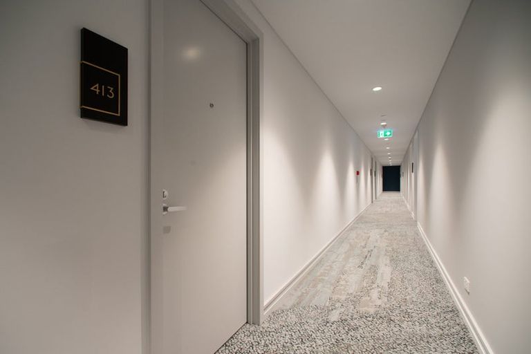 Photo of property in 1/37 Woodlands Crescent, Browns Bay, Auckland, 0630