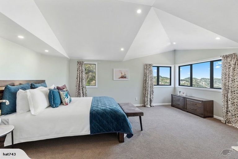 Photo of property in 9 Inverell Way, Seatoun, Wellington, 6022