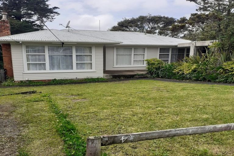 Photo of property in 54 Chippendale Crescent, Birkdale, Auckland, 0626
