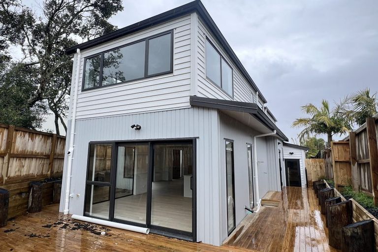 Photo of property in 105e Bond Crescent, Forrest Hill, Auckland, 0620